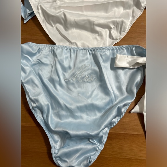 Victoria’s Secret Bridal panty pack of 3 satin tie panties in white and blue - Picture 3 of 10